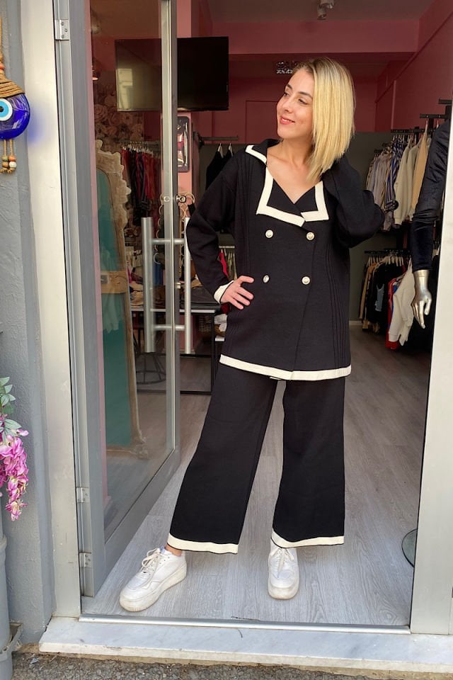 Düğmeli Siyah Beyaz Takım