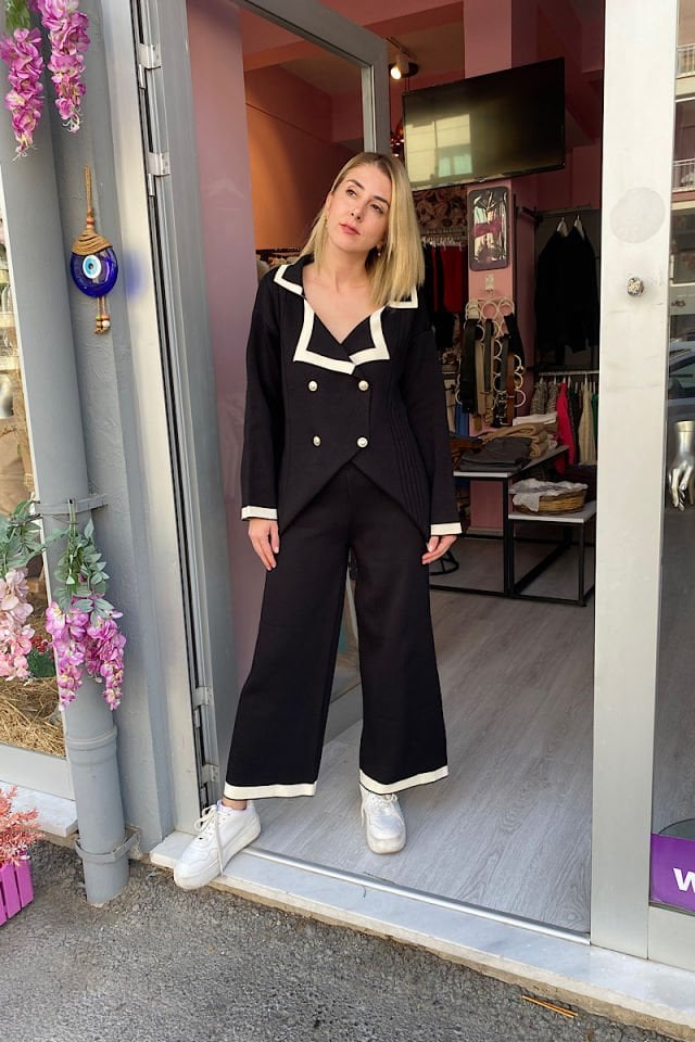 Düğmeli Siyah Beyaz Takım