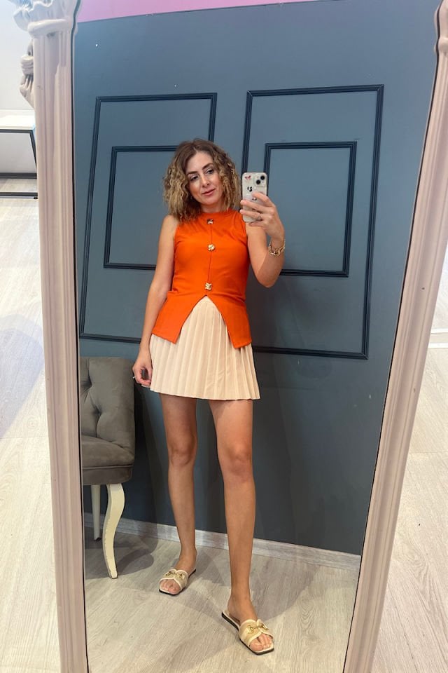 Düğmeli ve Yırtmaçlı Bluz-Oranj