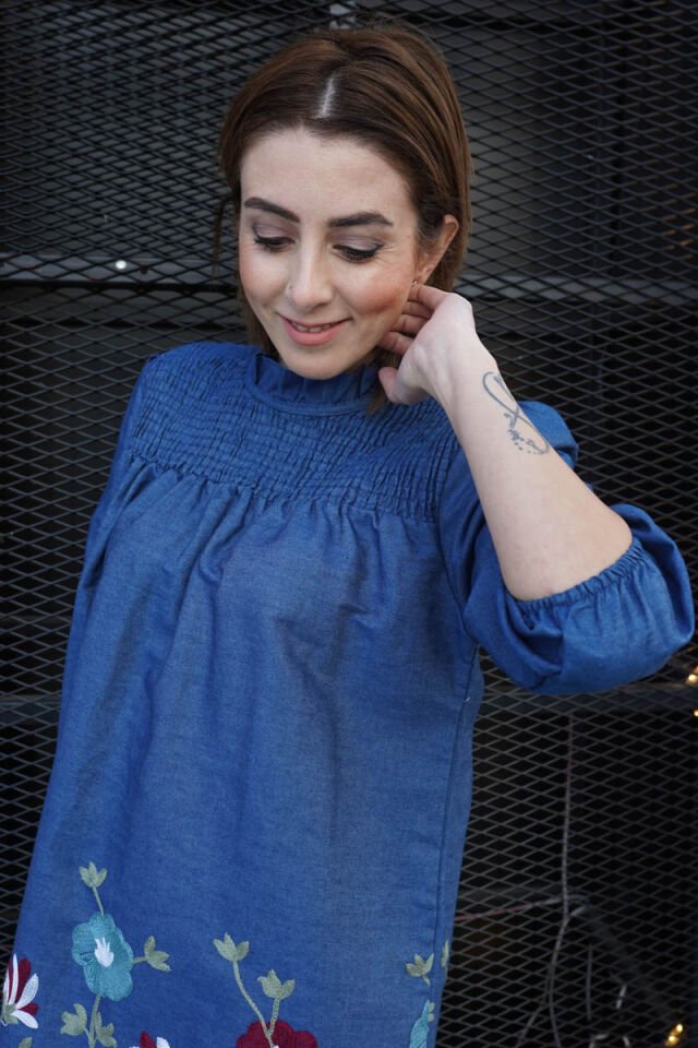 Nakışlı Kot Elbise