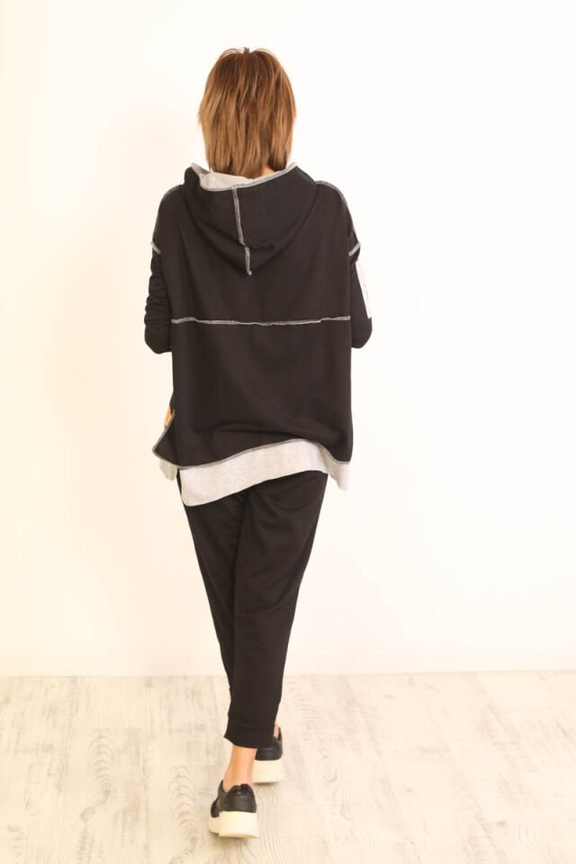 İki Renkli Armalı Eşofman Takım