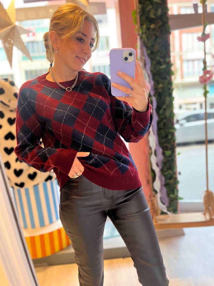 Baklava Desen Yumoş Triko-Bordo