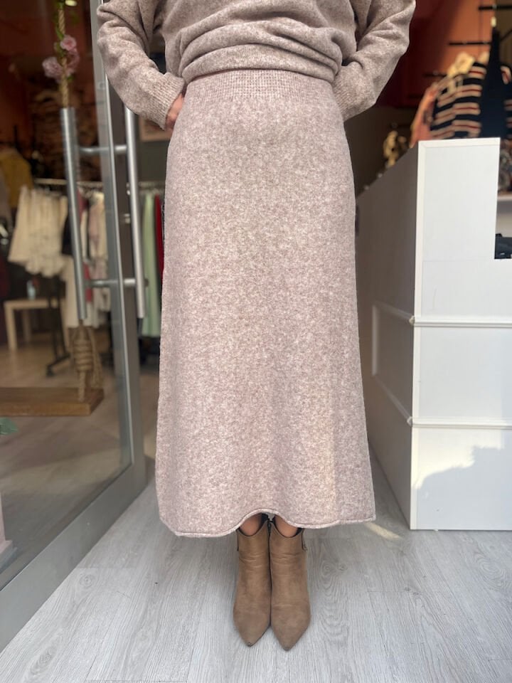 Uzun Etekli Triko Takım-Taş