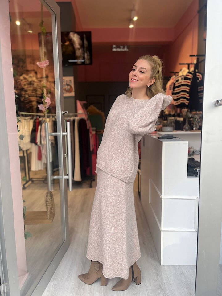 Uzun Etekli Triko Takım-Taş