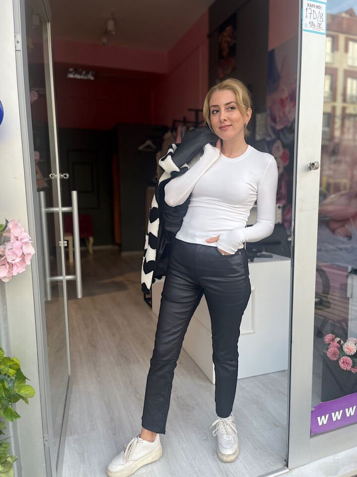 Parmak Geçmeli Body -Ekru