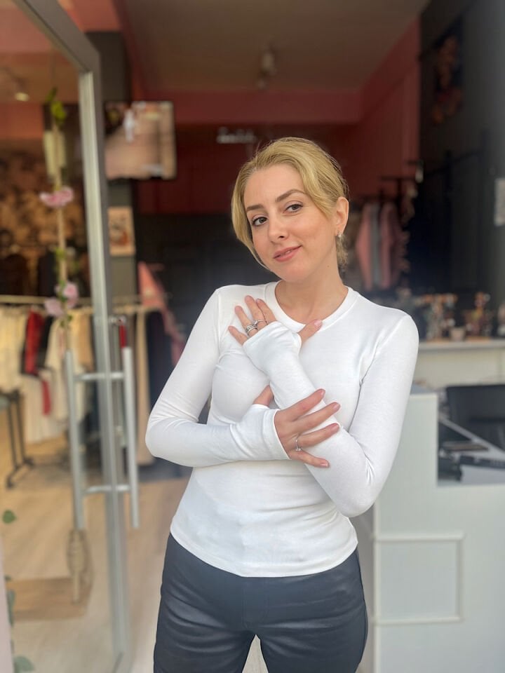 Parmak Geçmeli Body -Ekru