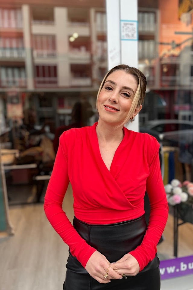 Vatkalı Kruvaze Bluz-Kırmızı