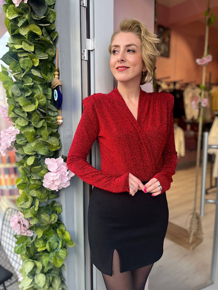 Vatkalı Kruvaze Simli Bluz-Kırmızı