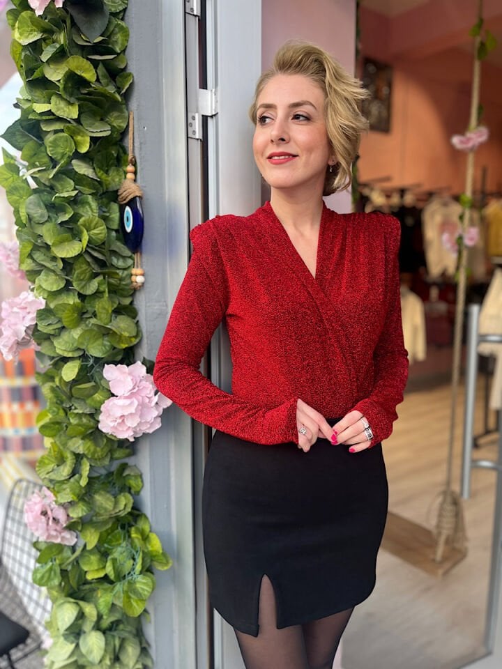 Vatkalı Kruvaze Simli Bluz-Kırmızı