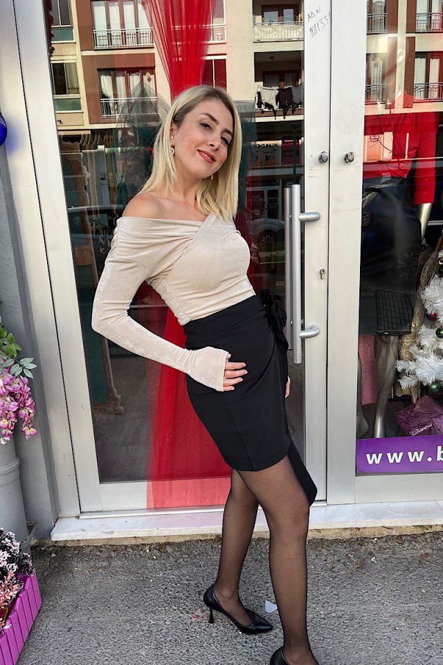 V Yaka Sandy Bluz-Bej