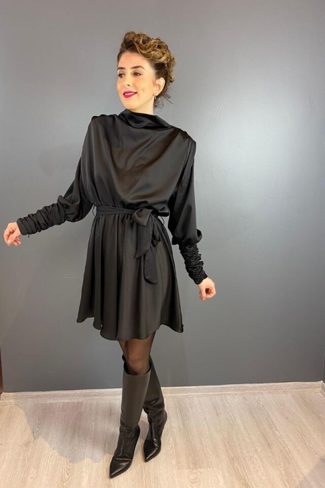 Vatkalı Saten Elbise