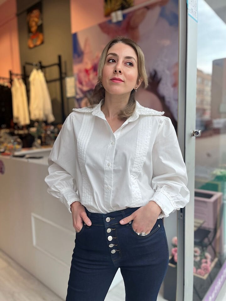 Fırfırlı Vintage Gömlek-Ekru