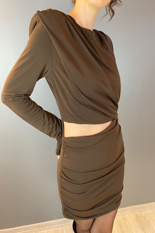 Vatkalı Bel Dekolteli Elbise