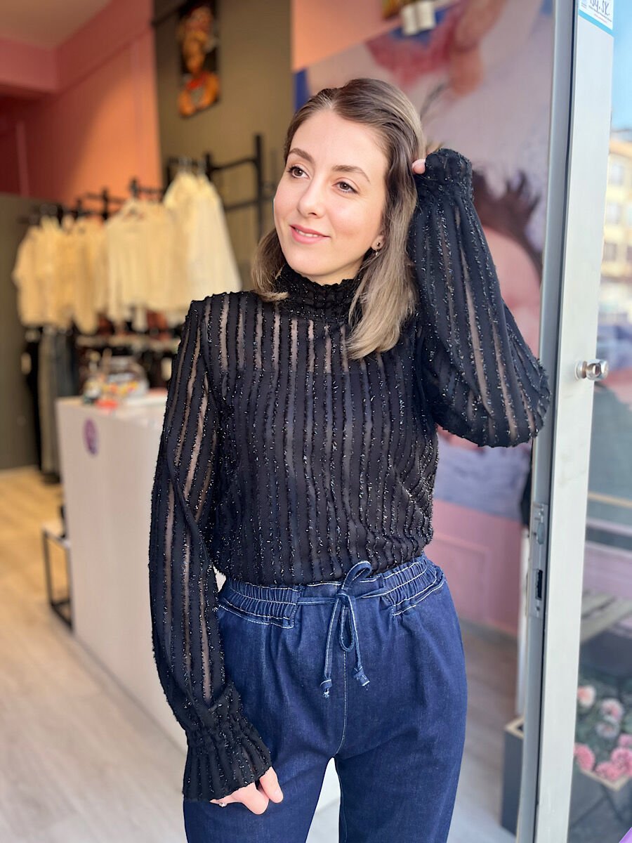 Simli Bileği Lastikli Bluz -Siyah