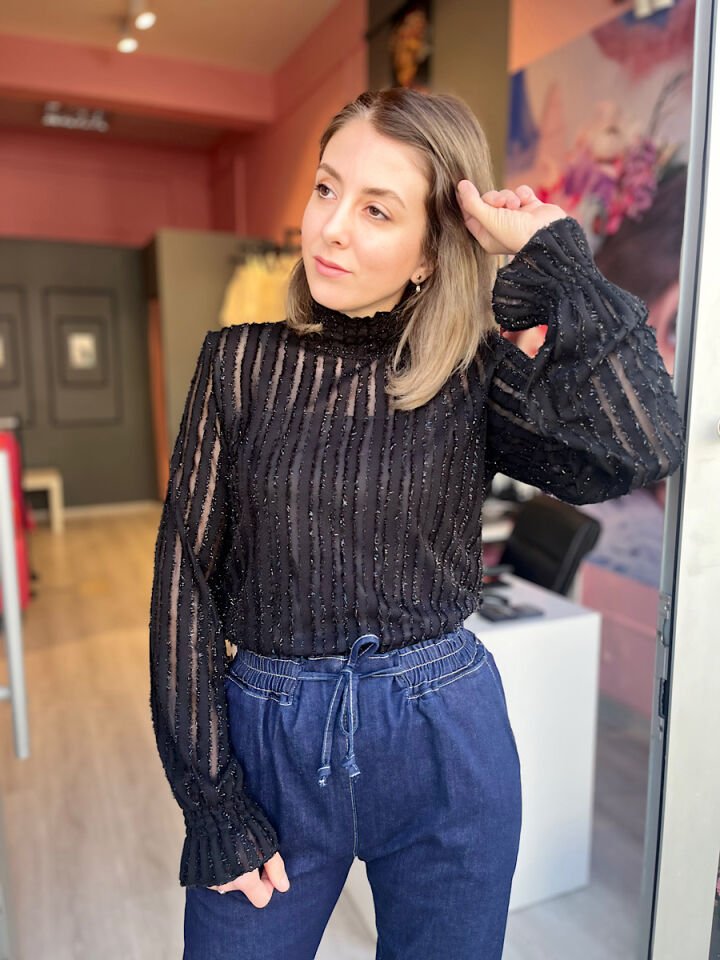 Simli Bileği Lastikli Bluz -Siyah