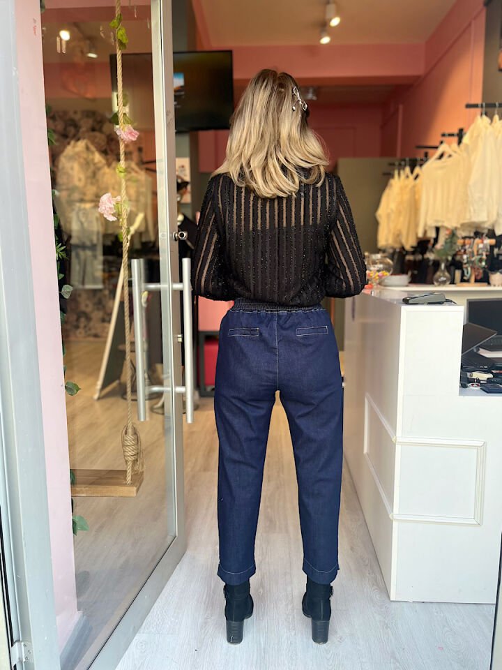 Simli Bileği Lastikli Bluz -Siyah