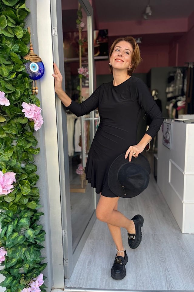 Sandy Volanlı Mini Elbise-Siyah