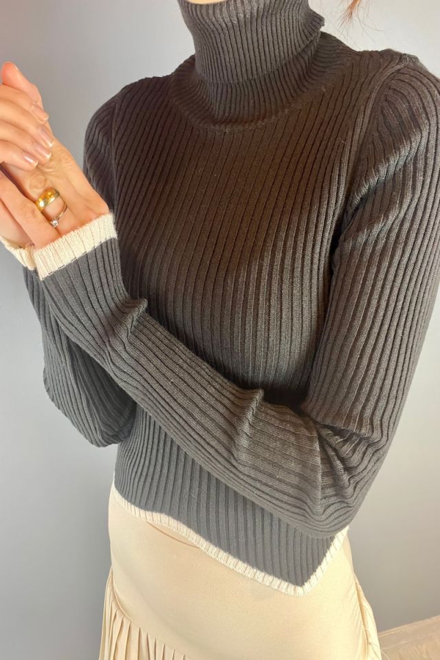 Boğazlı Asimetrik Crop Kazak