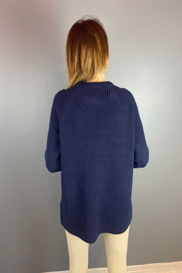 Yırtıklı Taş Detaylı Triko