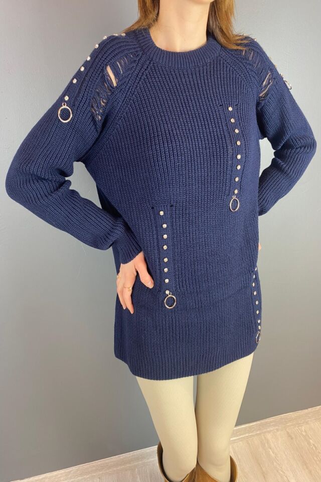 Yırtıklı Taş Detaylı Triko