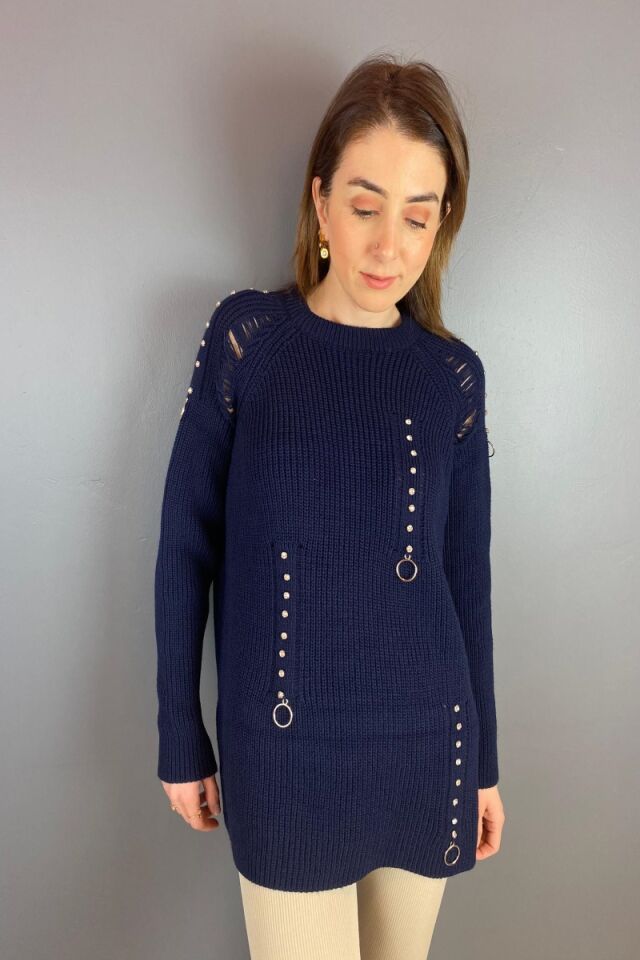 Yırtıklı Taş Detaylı Triko