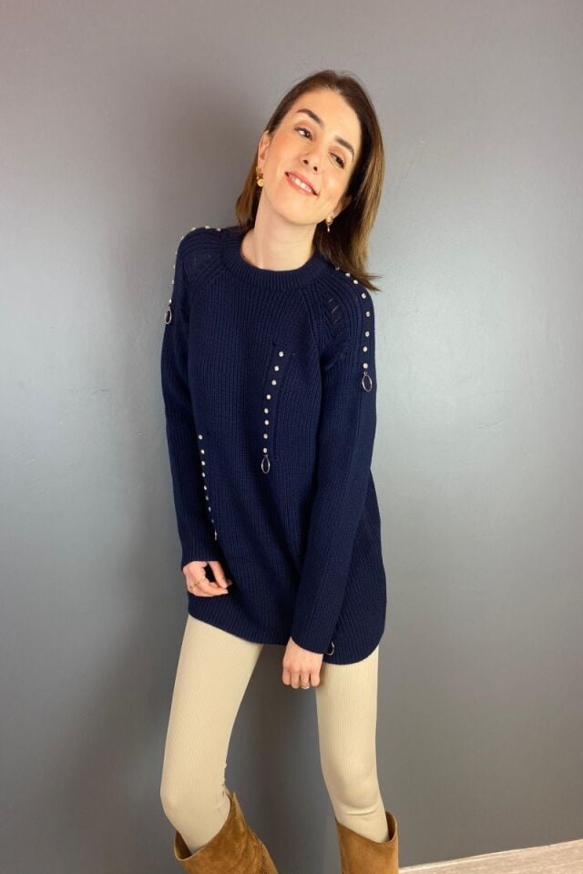 Yırtıklı Taş Detaylı Triko