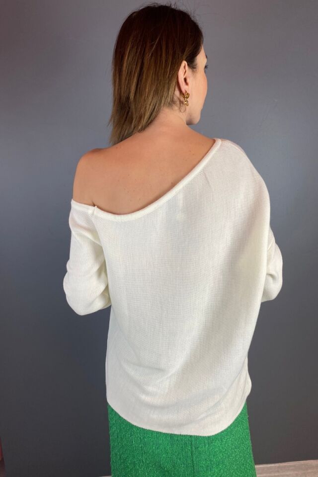 Boğazı Çıkarılabilir Triko