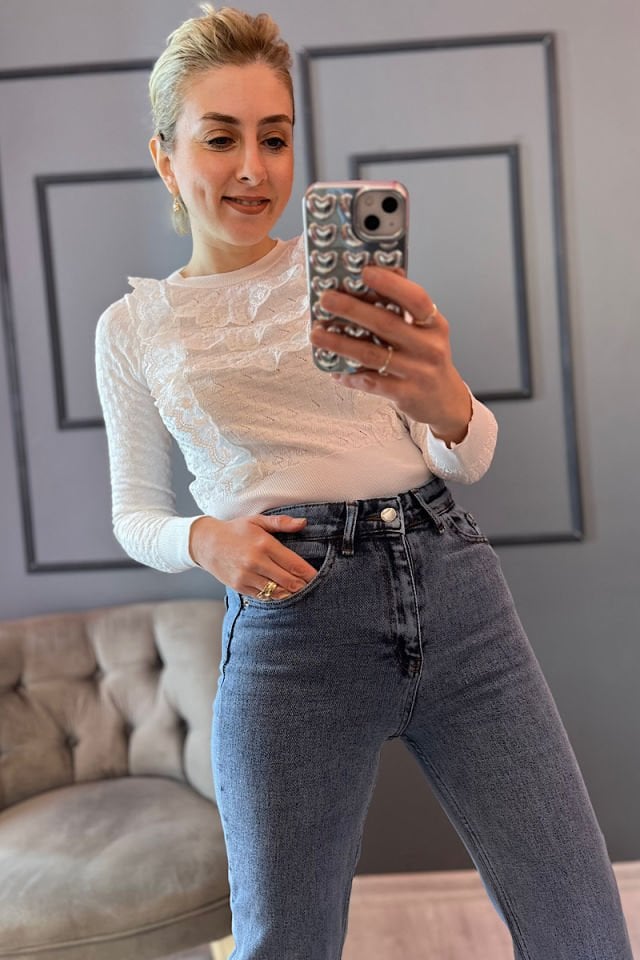 Fırfır Detaylı Triko-Beyaz