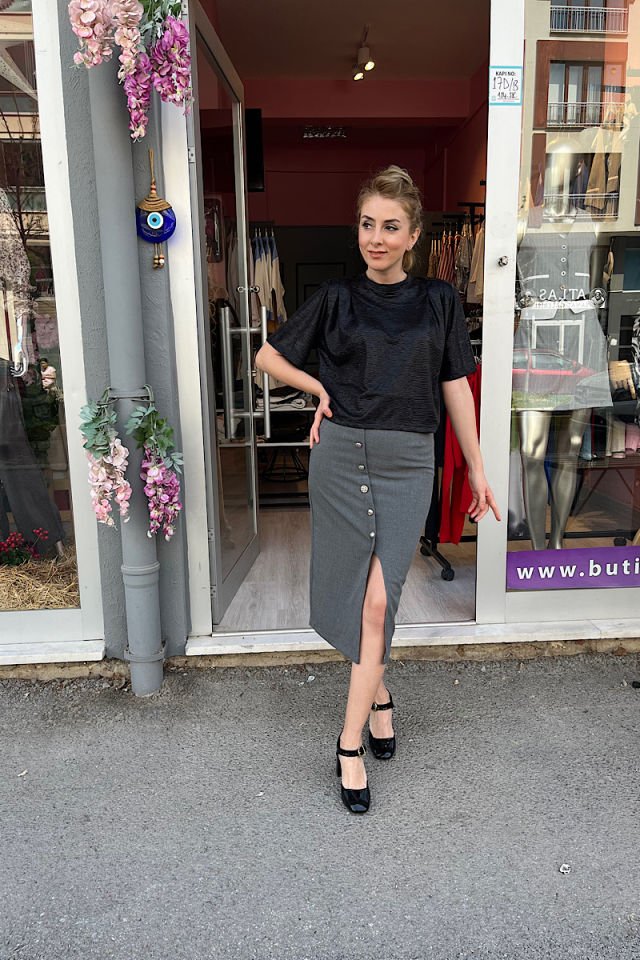 Parlak Vatkalı Bluz -Siyah