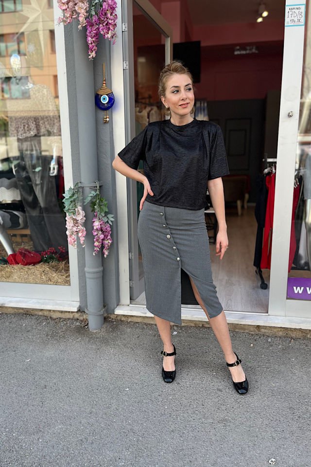 Önü Düğmeli Yırtmaçlı Etek-Füme