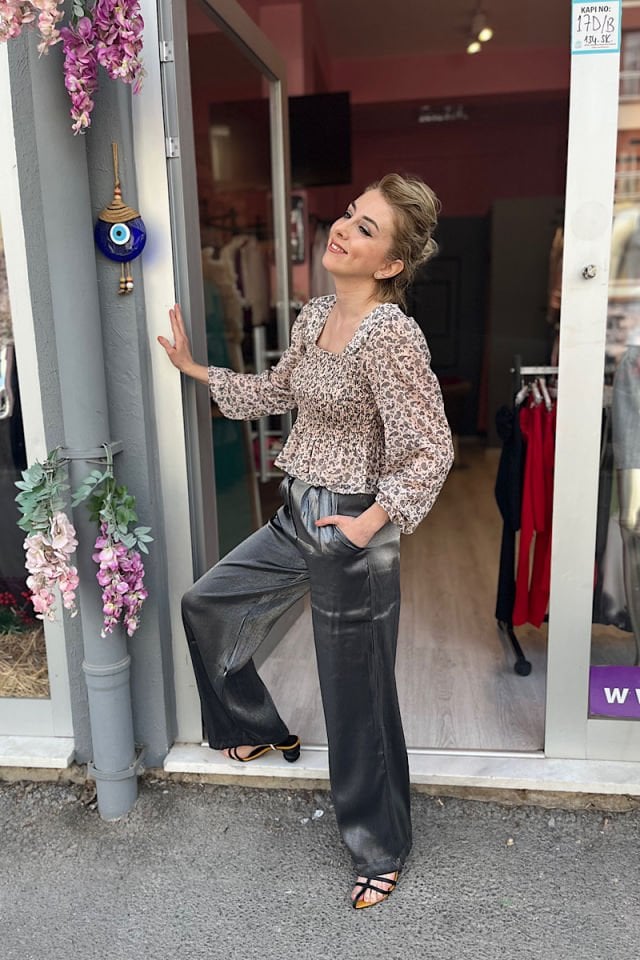 Arkası Çapraz Şifon Bluz