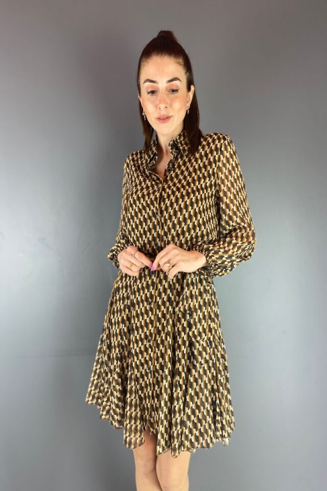 Kuşaklı Düğmeli Şifon Elbise