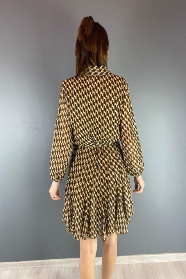 Kuşaklı Düğmeli Şifon Elbise