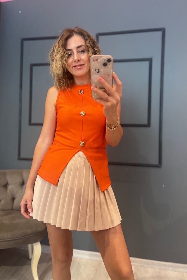 Önü Pileli Şort-Krem