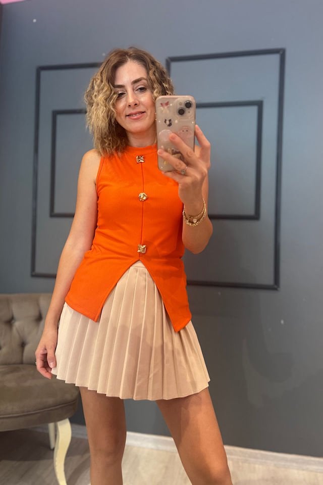 Önü Pileli Şort-Krem