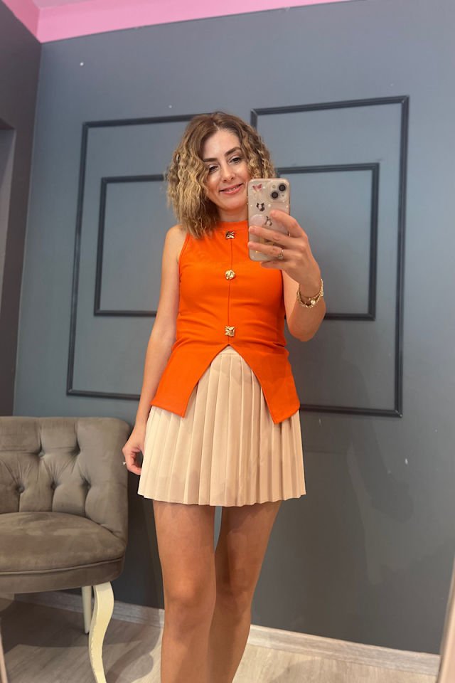 Önü Pileli Şort-Krem