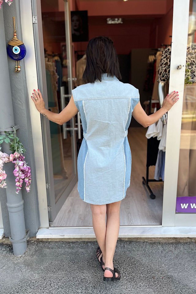 İki renkli Düğmeli Kot Elbise