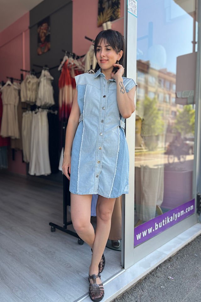 İki renkli Düğmeli Kot Elbise