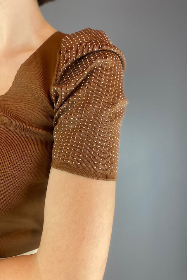 Kol Detaylı Triko-Kahve