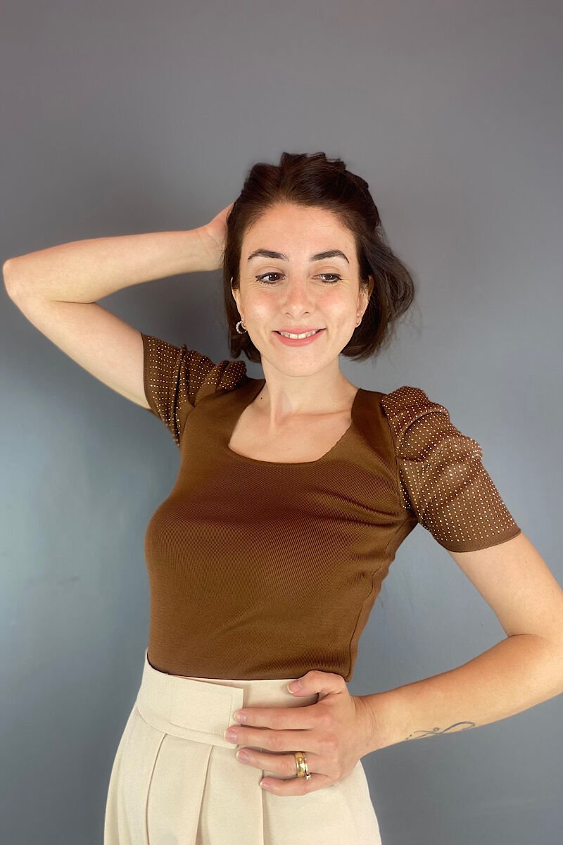 Kol Detaylı Triko-Kahve