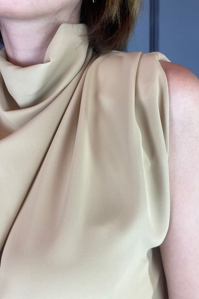 Vatkalı Kolsuz Bluz Bej