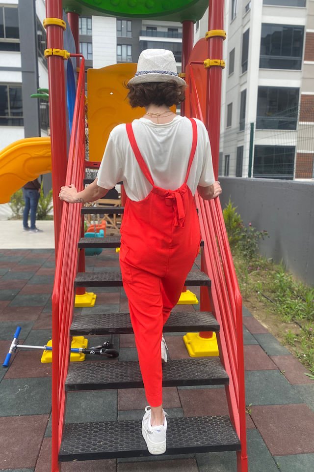 Askıları Ayarlanabilir Tulum-Nar Çiçeği