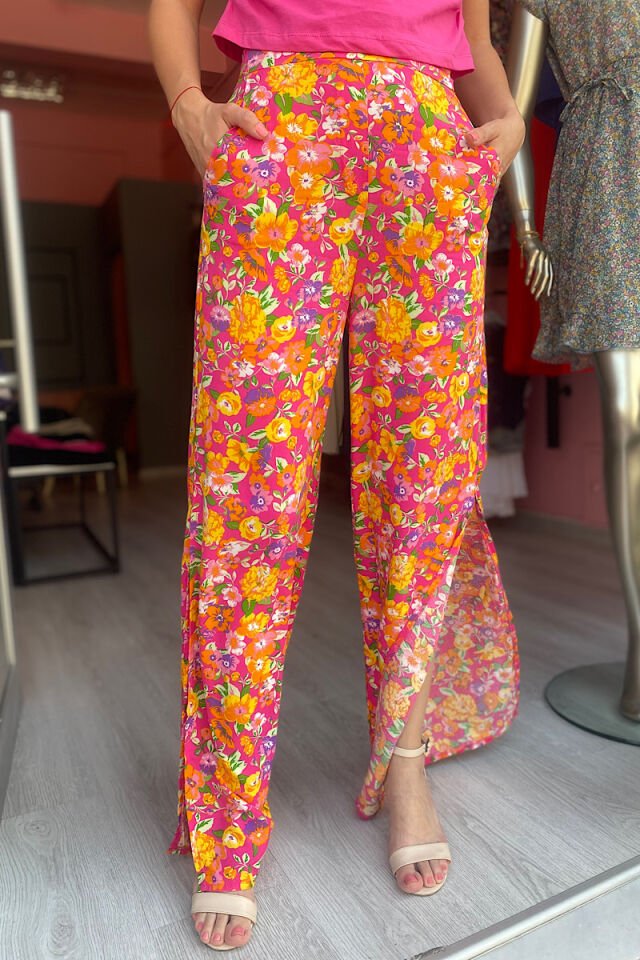 Çiçekli Yırtmaçlı Pantolon