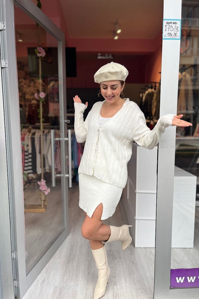 Etekli Triko Takım-Ekru