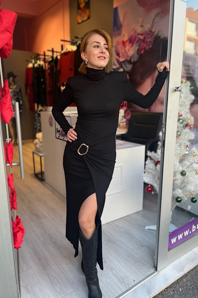 Vatkalı Toka Detay Elbise-Siyah