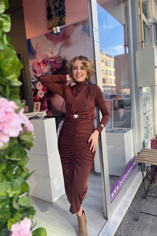 Kalp Toka Kemerli Elbise-Acı Kahve