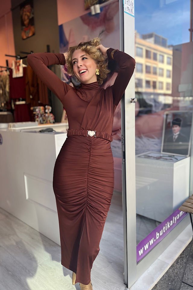 Kalp Toka Kemerli Elbise-Acı Kahve