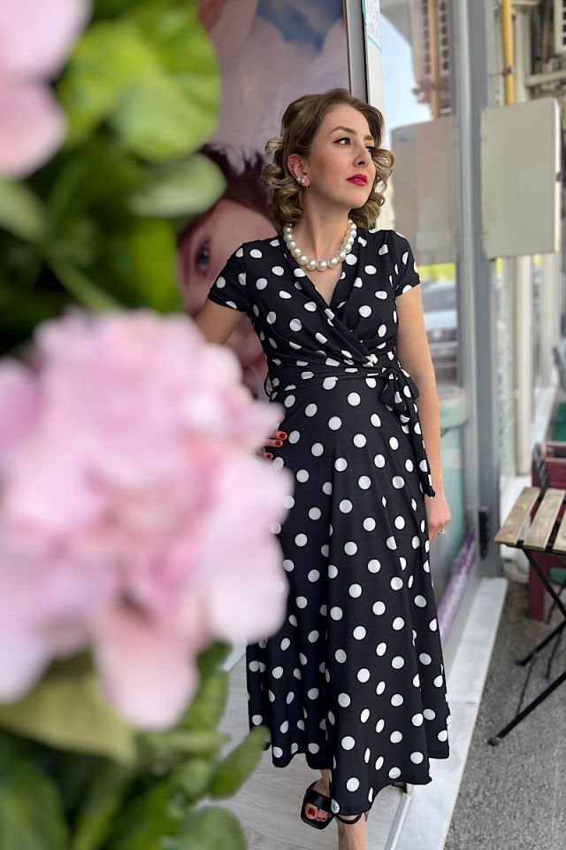 Puantiyeli Kruvaze Midi Elbise-Siyah