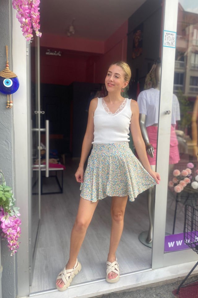 Çıtır Çiçek Desen Şortlu Etek