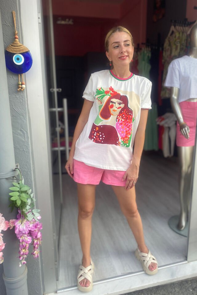 Kadın Figürlü Tişört